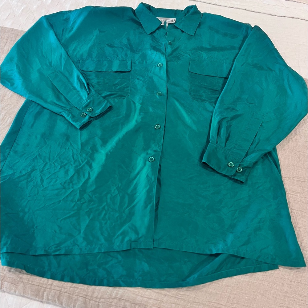 Vintage Bonjour 100% Silk Emerald Green Button Up Long Sleeved Blouse | Large